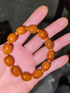 黄皮高瓷紫金鼠桶珠手串,皮质好,容易盘出玻璃体,尺寸1.3x