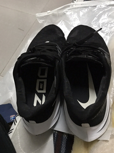 正品耐克登月14代41码,适合平时穿40码的朋友,万达广场实