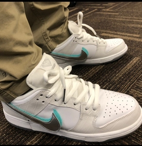 tb527851366淘宝nike dunksb白钻石明星同款43码97