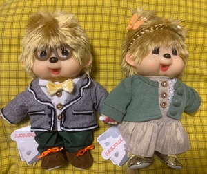 28公分金毛女装大佬蒙奇奇一对,带吊牌,仅此一对. 所见即所