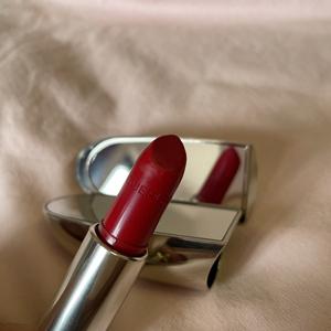 娇兰口红n25  白色云石纹口红壳