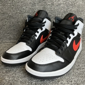 【淘优中古】耐克aj1黑白熊猫红勾44码