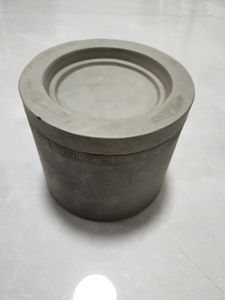 杨惠根早期南盆北做.口径143,壁厚1.5.使用小磕碰 .