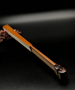 吴胜昌老师作品——如意金钩型老玉竹文玩扇