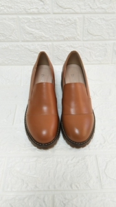 德赛帝伦女鞋全新38码牛皮一脚蹬皮鞋粗跟皮鞋英伦风皮鞋工作鞋