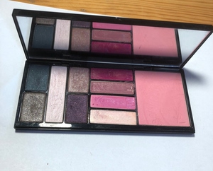 000人付款淘宝【现货】ysl圣罗兰绝版限量五色眼影盘keep an eye on