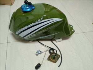 宗申200长征款式  隆鑫200三轮车摩托车油箱.单独89元