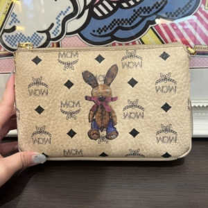 mcm小兔子斜挎包