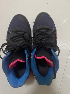 欧文5 just do it 42.5码,鞋底磨损不大.瑕疵