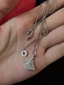 宝格丽满钻贝壳项链