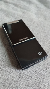 夏普旋转屏手机