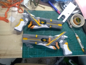 定制pvc材质崩坏三cos道具齐格飞天火圣裁