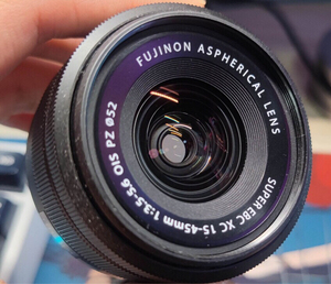 富士1545镜头,无灰无霉,送uv镜和清洁套装不议价哦,没人