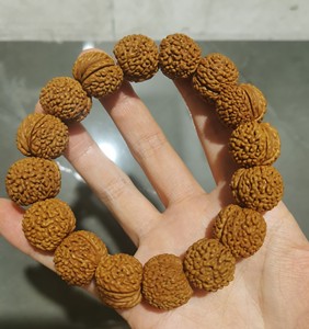 桃核手串,金刚纹,荔枝纹,龙鳞纹大开口,纹路控的福音,纯野生