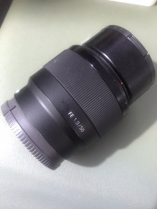 索尼fe501.8大光圈虚化 8.5成新左右吧 镜头完好 功