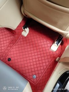 保仕达汽车脚垫