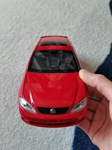 别克凯越hrv绝版车模1/18