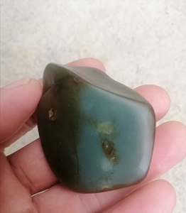 广西大化玉青玉籽料