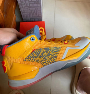 伦纳德1代42.5码篮球鞋,卡哇伊1代,保护性顶级,后跟稳定