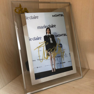 唐嫣 亲笔签名照,嘉人女性影响力之夜签,含玻璃相框,带认证证