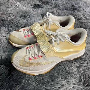 nike kd7 乳腺癌 43码 无原盒 鞋底氧化轻微磨损