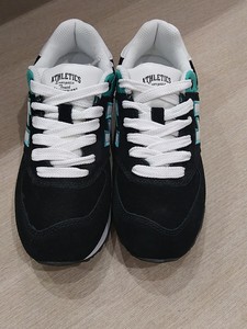 杨达鸿016123淘宝以纯全新女装经典复古休闲鞋34码至39码,假一罚十0