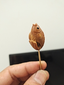 橄榄核雕鱼,纯手工雕刻,年年有余,便宜出了总有原因哈,不讲价