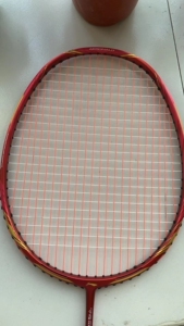 李宁风动4000b,有磕碰,橙色自己看,拉的尤尼克斯ab线