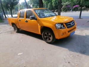 江铃骐铃皮卡,2.2汽油两驱,工程黄,车况好无事故,审车保险