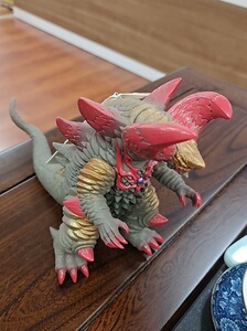 软胶奥特玩具骷髅哥莫拉  正品日本万代货号:08704,品名