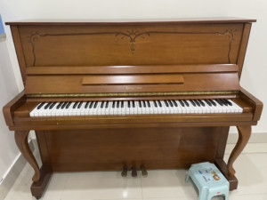 二手英昌伯格曼钢琴,高度121,琴行自用,调律师定期整理,音
