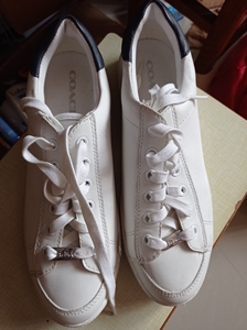 coach女式牛皮板鞋,小白鞋38码,码偏大适合39的脚穿