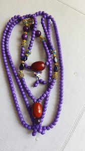 紫云母双层毛衣链，卡8的老型珠子，搭配紫色水晶和战国红枣珠，