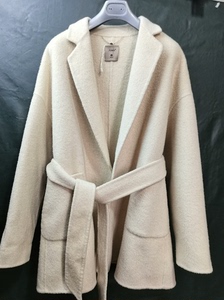 全新艾米AMII品牌正品米白色双面羊毛大衣，M码，胸围120
