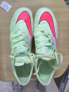 耐克fly3钉鞋 42.5码 牛油果新配色 有点涂鸦 配件齐