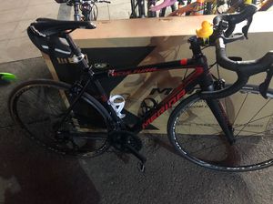 美利达公路斯特拉400tw,整车一水105套件,成色很香,碳