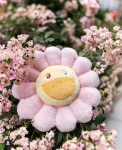 村上隆新款樱花粉30cm太阳花日本购回,全新正品.