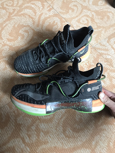 李宁 闪击6万圣节篮球鞋42码