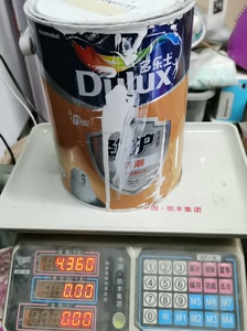 多乐士内墙漆：，净重3斤左右，粉色，