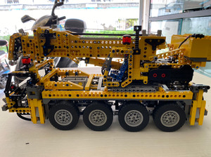 二手乐高8421有说没盒,年代久远,部分零件轻度褪色,无贴纸