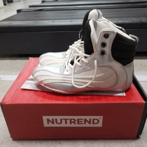 诺特兰德*吴龙联名 限量款 深蹲鞋 42码 270mm 签名