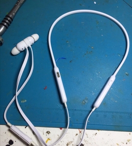 维修耳机beatsx红白灯,不开机,单边响,粉红灯 所有问题