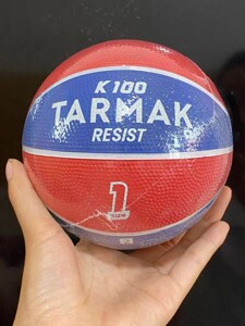 迪卡侬一号篮球,小篮球 宝宝篮球 橡胶材质,小宝宝玩,成人也