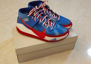 nike篮球鞋 kd13扎染篮网队配色 42.5码 购于淘宝