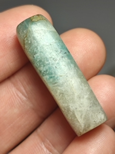 古珠老天河石珠,方形珠,风化自然,老气横秋,包老保真,有裂纹
