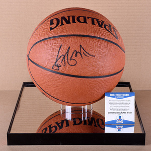 nba巨星姚明亲笔签名篮球(鉴定保真,附证书)