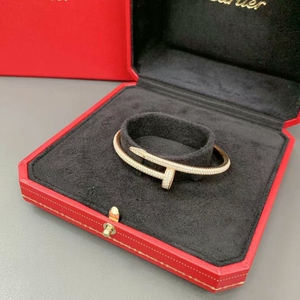 卡地亚love钉子满钻玫瑰金16号手镯,2018年购入,公价