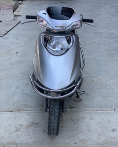 a464525837淘宝【五羊本田电喷新款三代小公主】二手摩托车银色