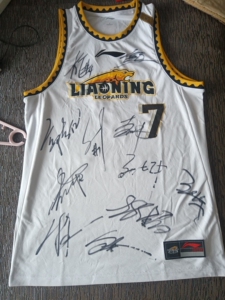 签名球衣,辽宁男篮张镇麟签名球衣郭艾伦签名赵继伟韩德君李晓旭