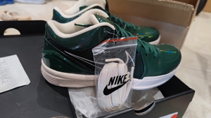 nike x undefeated zk4墨绿色科比4篮球鞋